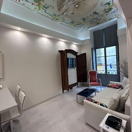 Luxury Apartment In The Heart Of Old Town Nice. מראה חיצוני תמונה