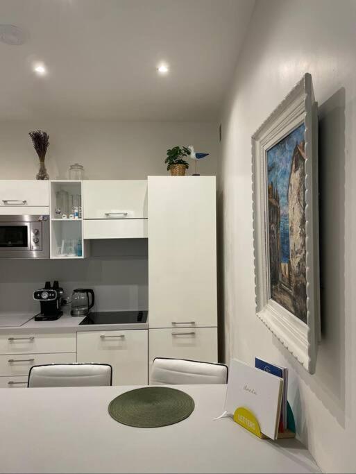 Luxury Apartment In The Heart Of Old Town Nice. מראה חיצוני תמונה