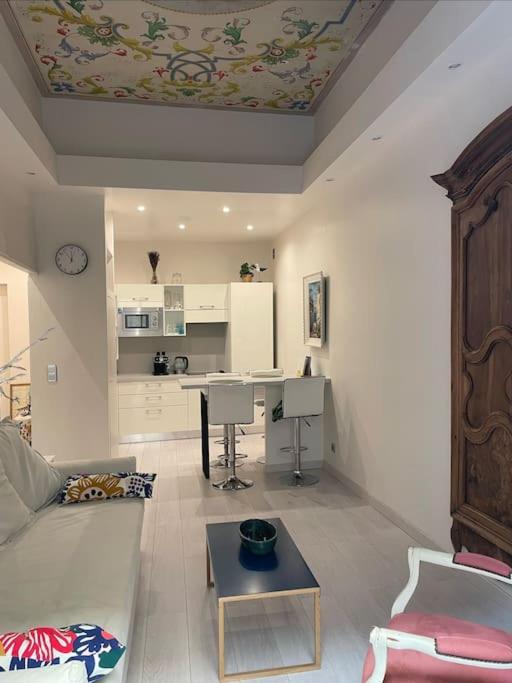 Luxury Apartment In The Heart Of Old Town Nice. מראה חיצוני תמונה