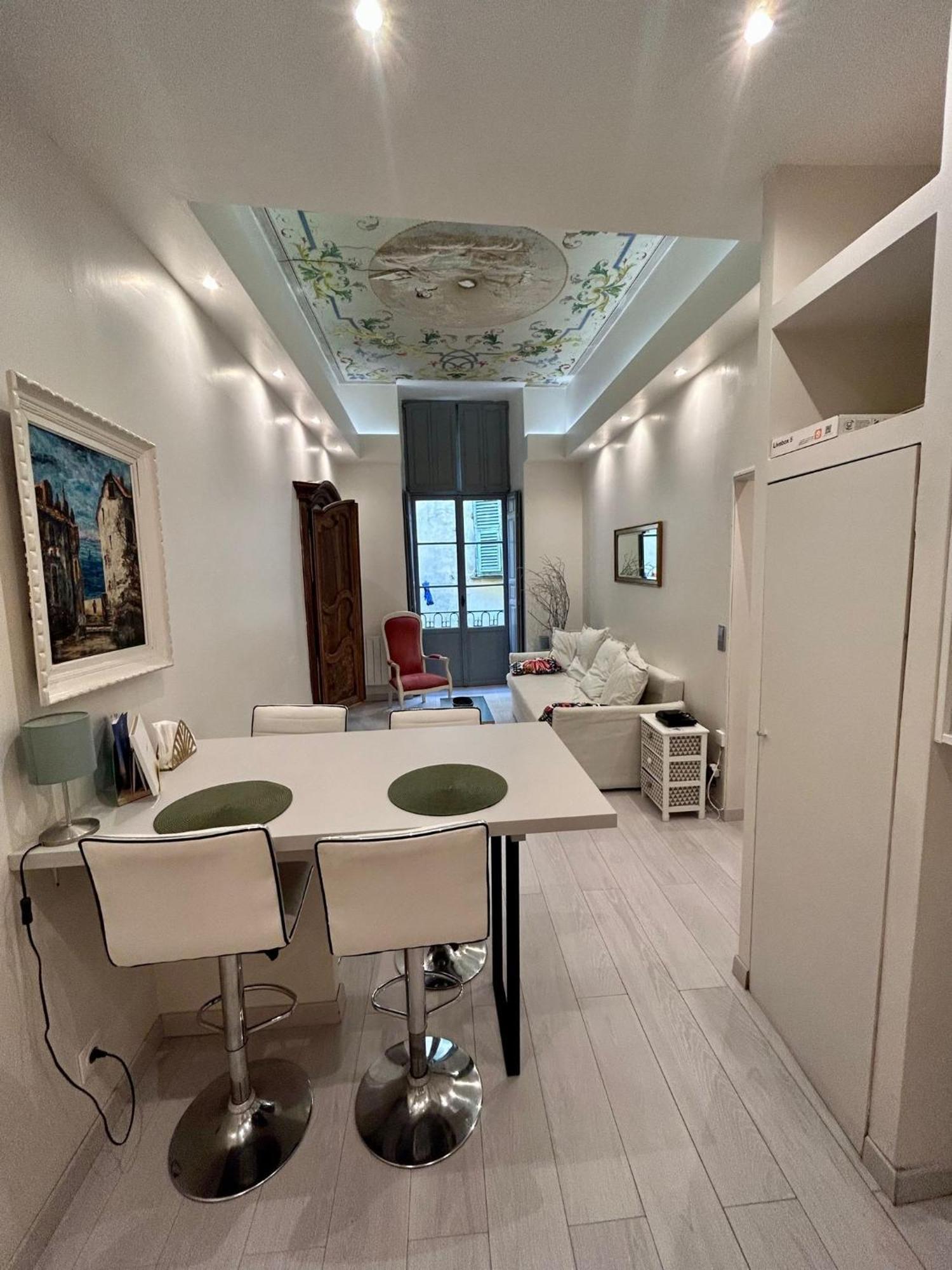 Luxury Apartment In The Heart Of Old Town Nice. מראה חיצוני תמונה